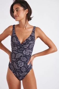 Maillot De Bain Une Pièce Bleu Marine NANCIE JAYERA 13 Maillot De Bain Une Pièce Bleu Marine NANCIE JAYERA -Funky Trunks Soldes 22e nancie jayera zhd06 dev