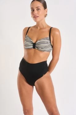 Maillot De Bain 2 Pièces Noir OKIMI & ADELES ALLIAGE -Funky Trunks Soldes 23e okimi c alliage zho01 adeles alliage zho01 dev2